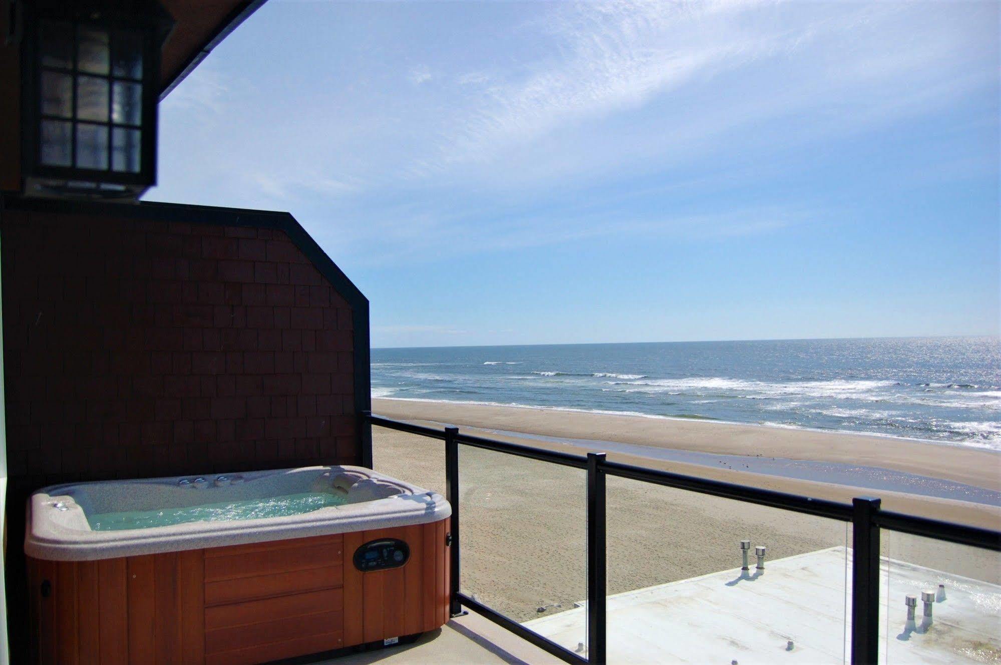 Beachfront Manor Hotel Lincoln City Exterior foto
